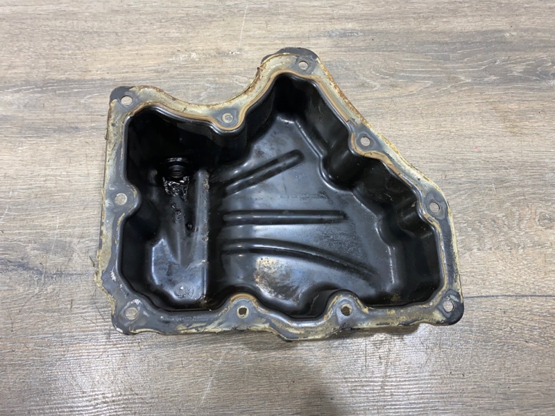 Поддон двигателя картер TAHOE ESCALADE 2017 YS K2UC L86 6.2 Поддон двигателя картер TAHOE ESCALADE 2017 YS K2UC L86 6.2