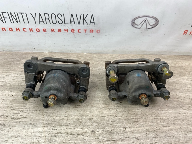 Суппорт комплект задний M35 M45 2005 Y50 VK45DE