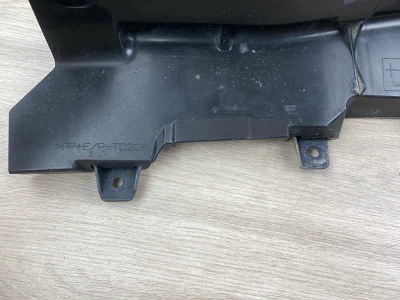Кронштейн блока управления Land Cruiser 300 2022 VJA300