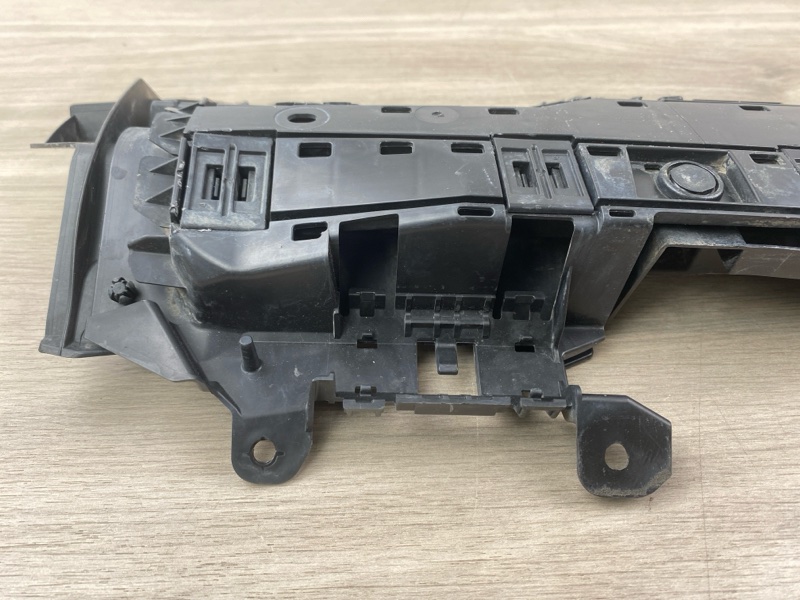 Кронштейн блока управления Land Cruiser 300 2022 VJA300