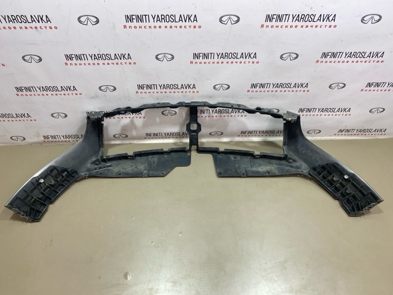 Бампер передний QX56 QX80 Z62