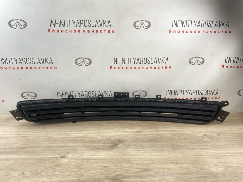 Решетка бампера Q50 V37