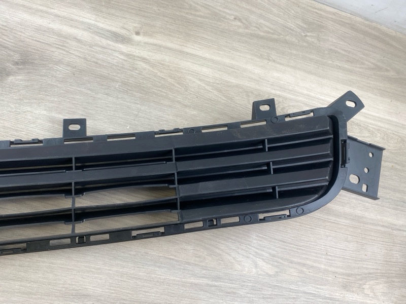Решетка бампера Q50 V37