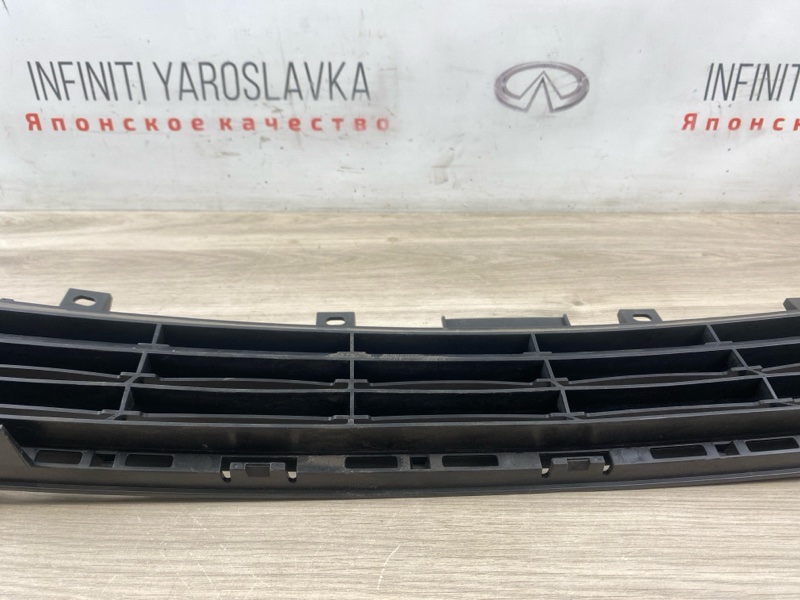 Решетка бампера Q50 V37