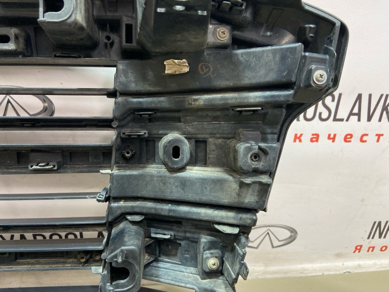 Решетка радиатора Land Cruiser 300 VJA300
