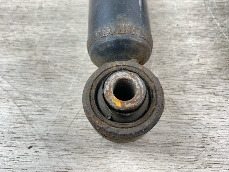 Амортизаторы задние QX60 2017 L50 VQ35DD