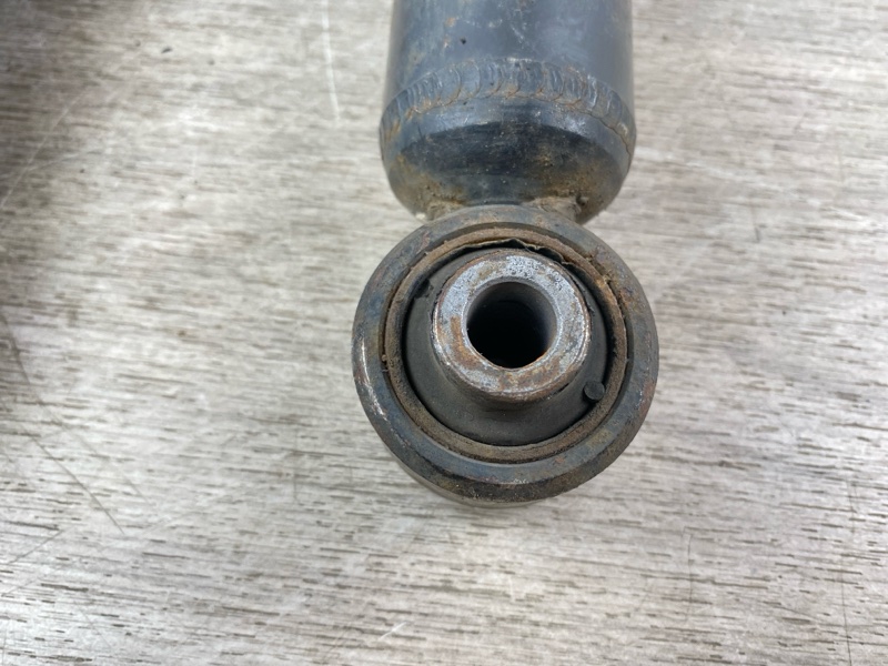 Амортизаторы задние QX60 2017 L50 VQ35DD