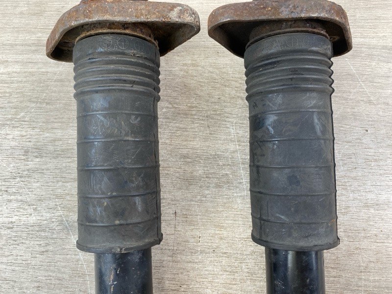 Амортизаторы задние QX60 2017 L50 VQ35DD