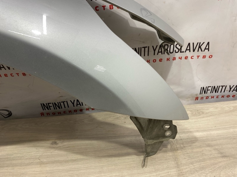 Крыло переднее правое G25 G35 G37 2010 V36 VQ25HR