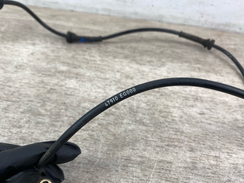 Датчик abs передний правый M35 M45 2004 Y50 VQ35DE Датчик abs передний правый M35 M45 2004 Y50 VQ35DE