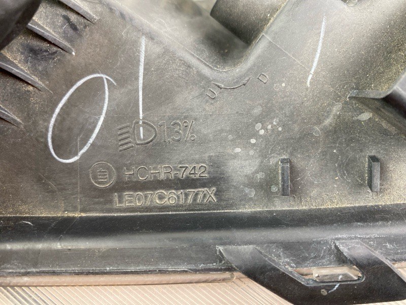 Фара ксенон передняя правая Kizashi 2009 RE91S J24B 2.4