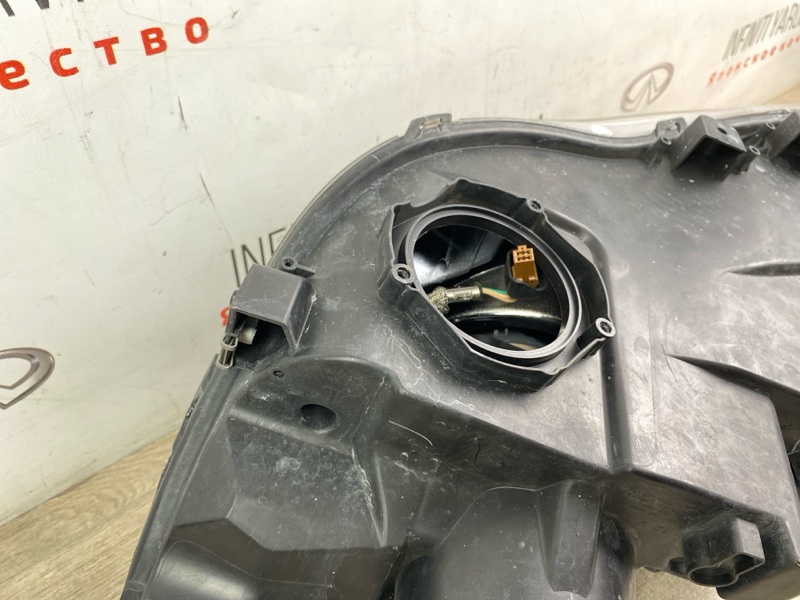Фара ксенон передняя правая Kizashi 2009 RE91S J24B 2.4