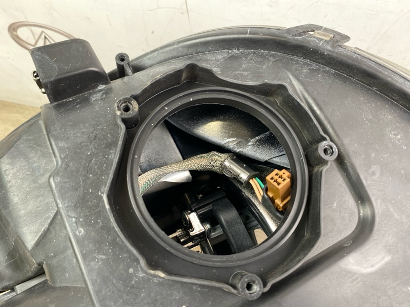 Фара ксенон передняя правая Kizashi 2009 RE91S J24B 2.4