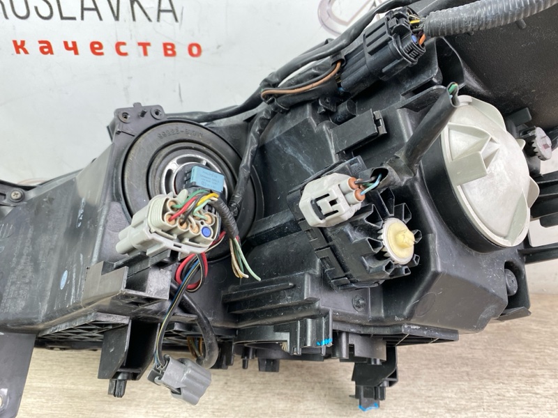 Фара ксенон передняя правая EX25 EX35 EX37 QX50 2009 J50 VQ37VHR
