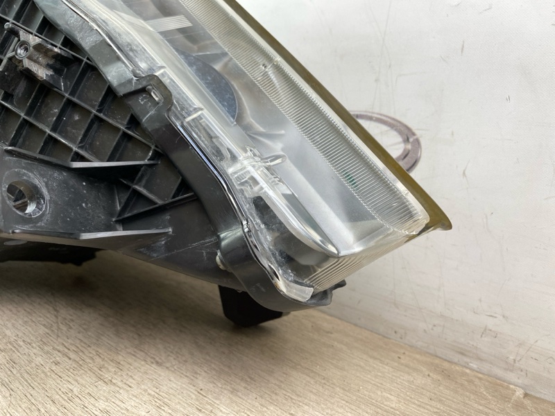 Фара ксенон передняя правая EX25 EX35 EX37 QX50 2009 J50 VQ37VHR