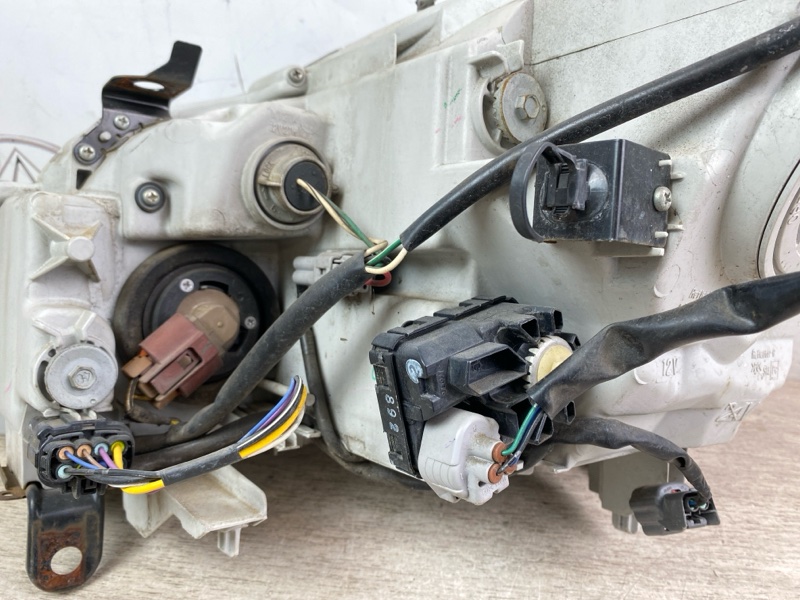 Фара ксенон передняя правая G35 G37 2008 V36 VQ25HR
