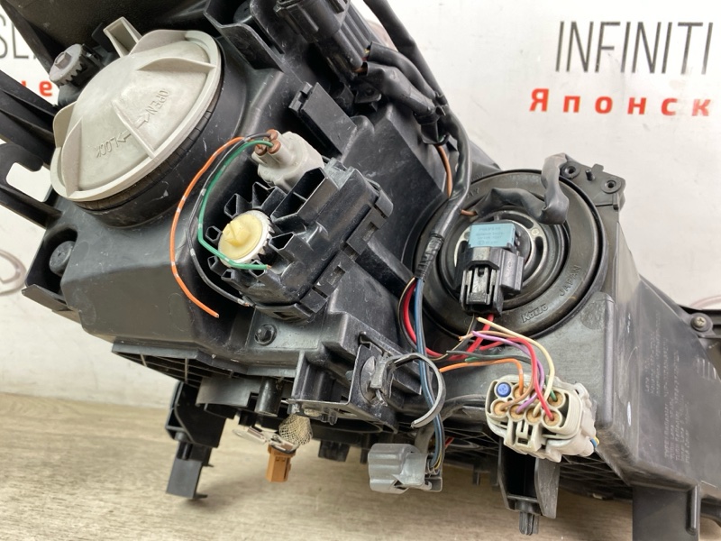 Фара ксенон передняя левая EX25 EX35 EX37 QX50 2009 J50 VQ37VHR