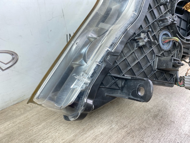 Фара ксенон передняя левая EX25 EX35 EX37 QX50 2009 J50 VQ37VHR