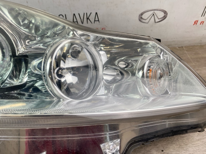 Фара ксенон передняя правая M35 M45 2007 Y50 VQ35DE