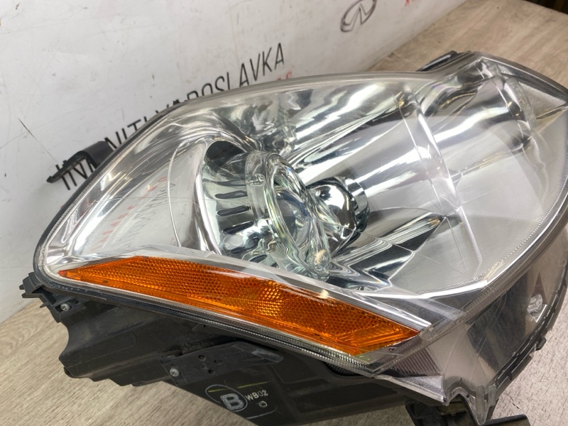 Фара ксенон передняя правая M35 M45 2007 Y50 VQ35DE