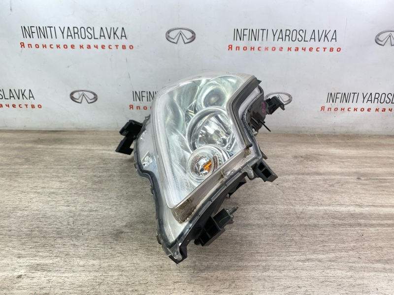 Фара ксенон передняя правая M35 M45 2007 Y50 VQ35DE