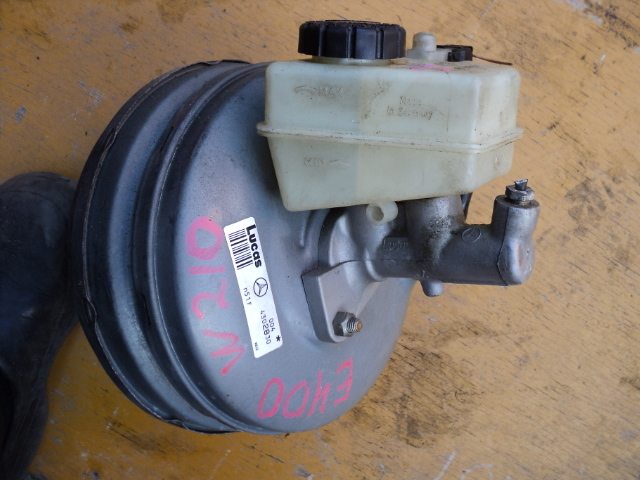 Главный тормозной цилиндр MERCEDES E-CLASS W210 A0054308201 контрактная