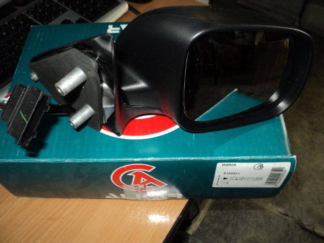 Зеркало правое OCTAVIA 1U2