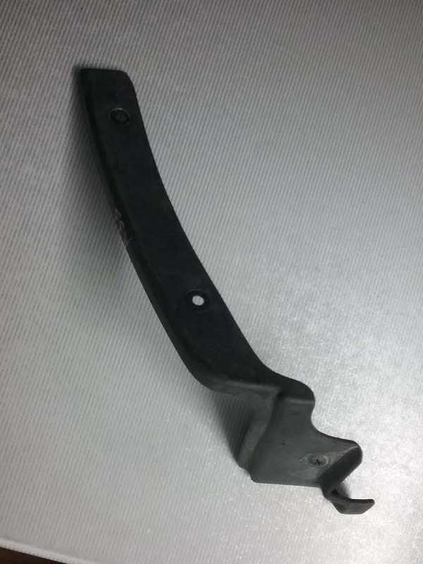 Брызговик передний правый NISSAN CEFIRO A33 638382Y000 контрактная