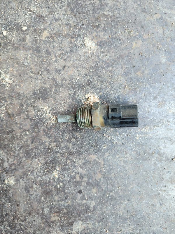 Датчик температуры MITSUBISHI CHARIOT GRANDIS N84W 4G64 контрактная