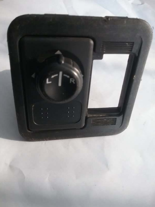 Кнопка управления зеркалами NISSAN SUNNY FB15 контрактная