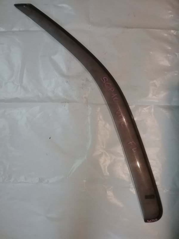 Ветровик передний левый TOYOTA VITZ SCP10 контрактная