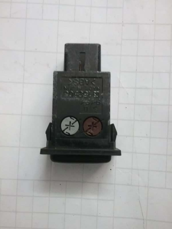 Кнопка в салон CORSA EL51 4E-FE