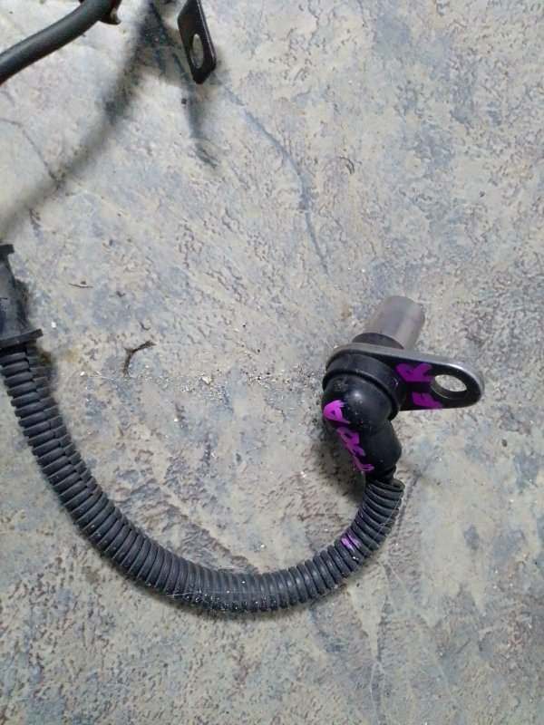 Датчик ABS передний правый MITSUBISHI DIAMANTE F36A