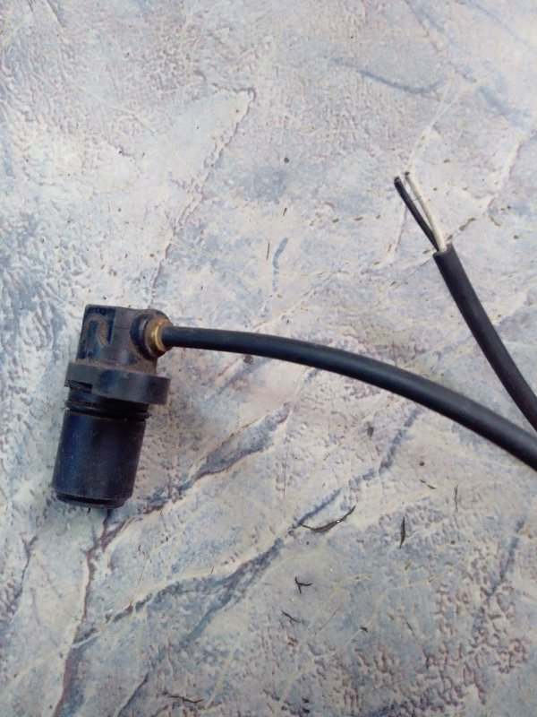 Датчик ABS задний левый TOYOTA COROLLA SPACIO AE111 4A-FE