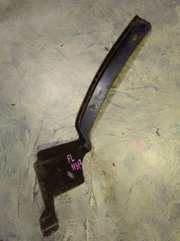 Брызговик передний левый CEFIRO A33