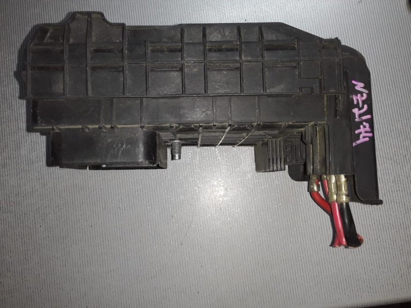 Блок предохранителей A3 8P1