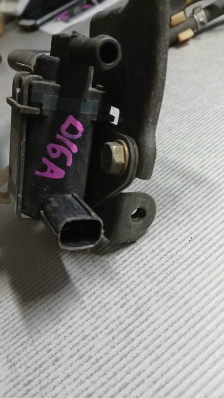 Клапан вакуумный HR-V 2001 GH4 D16A