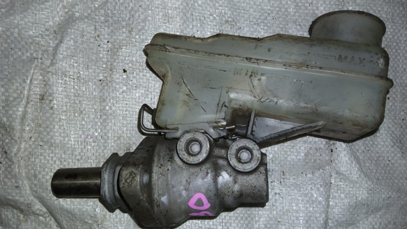 Главный тормозной цилиндр TOYOTA BB NCP30