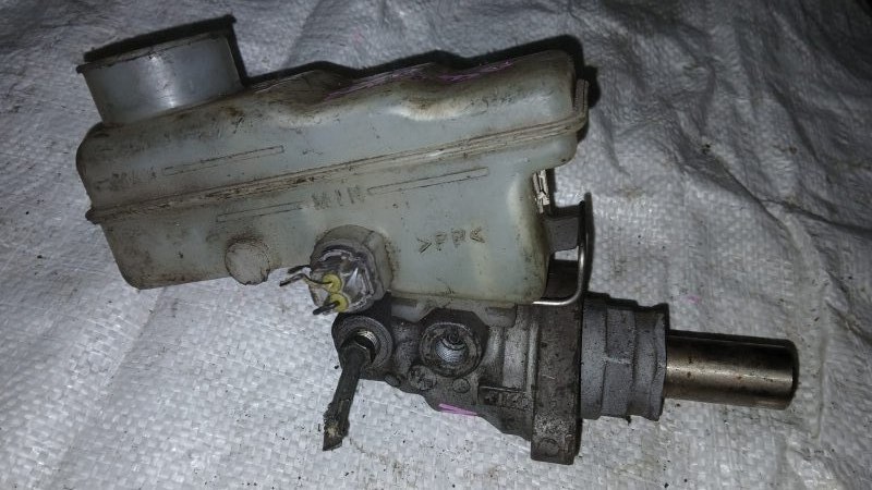 Главный тормозной цилиндр BB NCP30