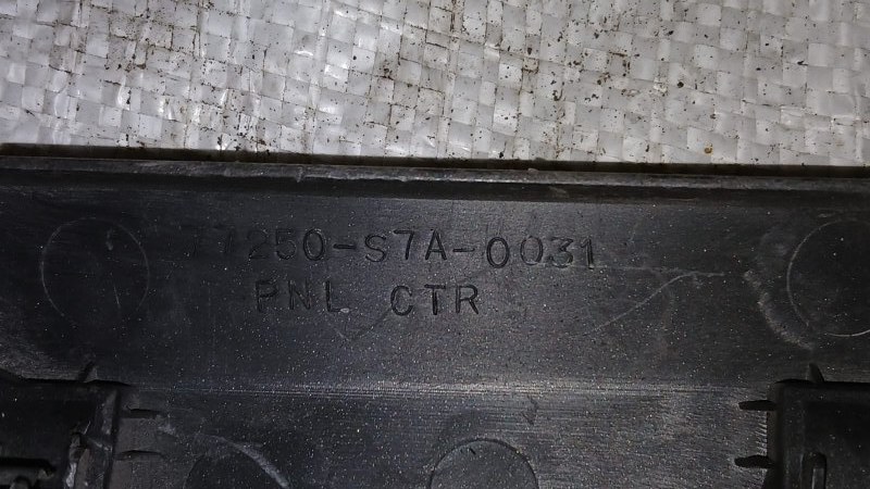 Консоль центральная HONDA STREAM RN1 Консоль центральная HONDA STREAM RN1