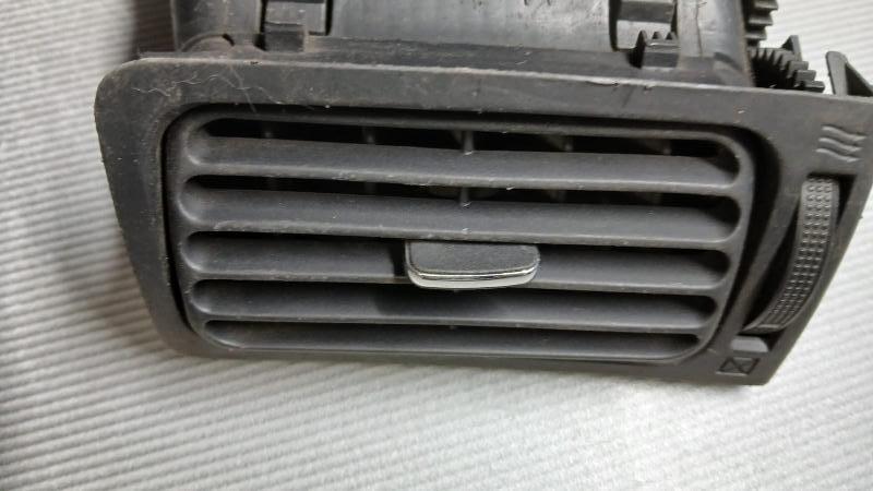 Воздуховод салона передний правый TOYOTA COROLLA FIELDER ZZE122 1ZZ-FE 55670-12300 контрактная
