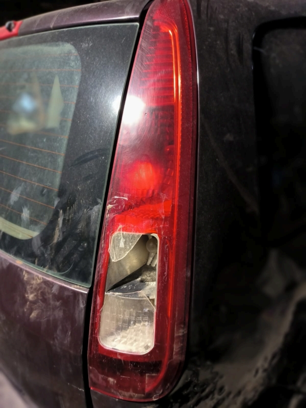 Запчасть стоп правый FORD FUSION 2011 CBK FXJC Б/У Стоп правый FORD FUSION 2011 CBK FXJC Б/У
