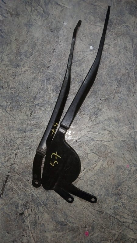 Запчасть поводок стеклоочистителя передний TOYOTA HARRIER MCU15 85211-48010 контрактная Поводок стеклоочистителя передний TOYOTA HARRIER MCU15 85211-48010 контрактная