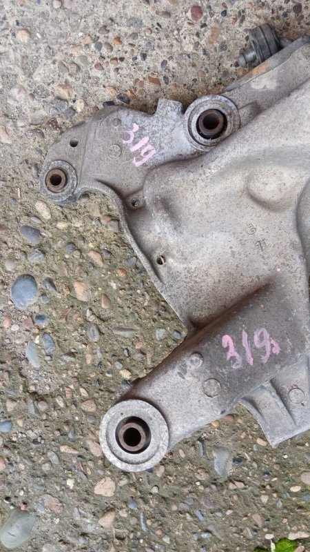 Балка подвески передняя MITSUBISHI LEGNUM EC1W 4G93