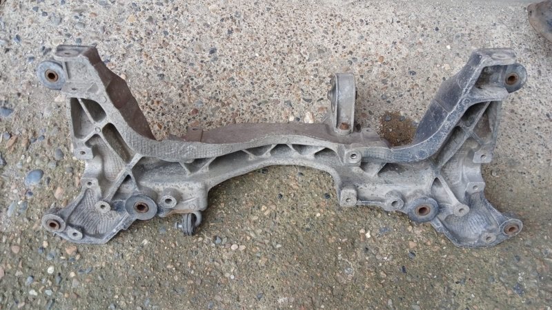 Балка подвески передняя LEGNUM EC1W 4G93