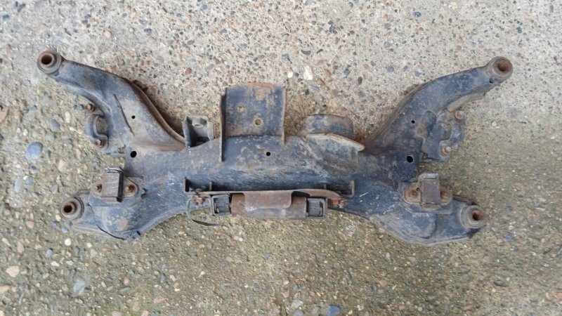 Балка подвески передняя NISSAN PRESAGE VNU30 KA24DE 54400-AD302 контрактная