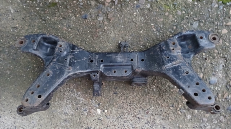 Балка подвески передняя CEFIRO A33 VQ20DE