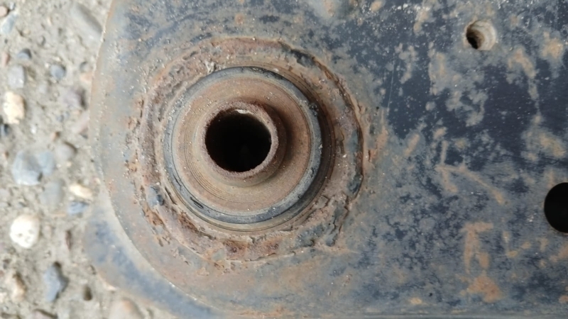 Балка подвески передняя MARCH 2003 AK12 CR12 Балка подвески передняя MARCH 2003 AK12 CR12