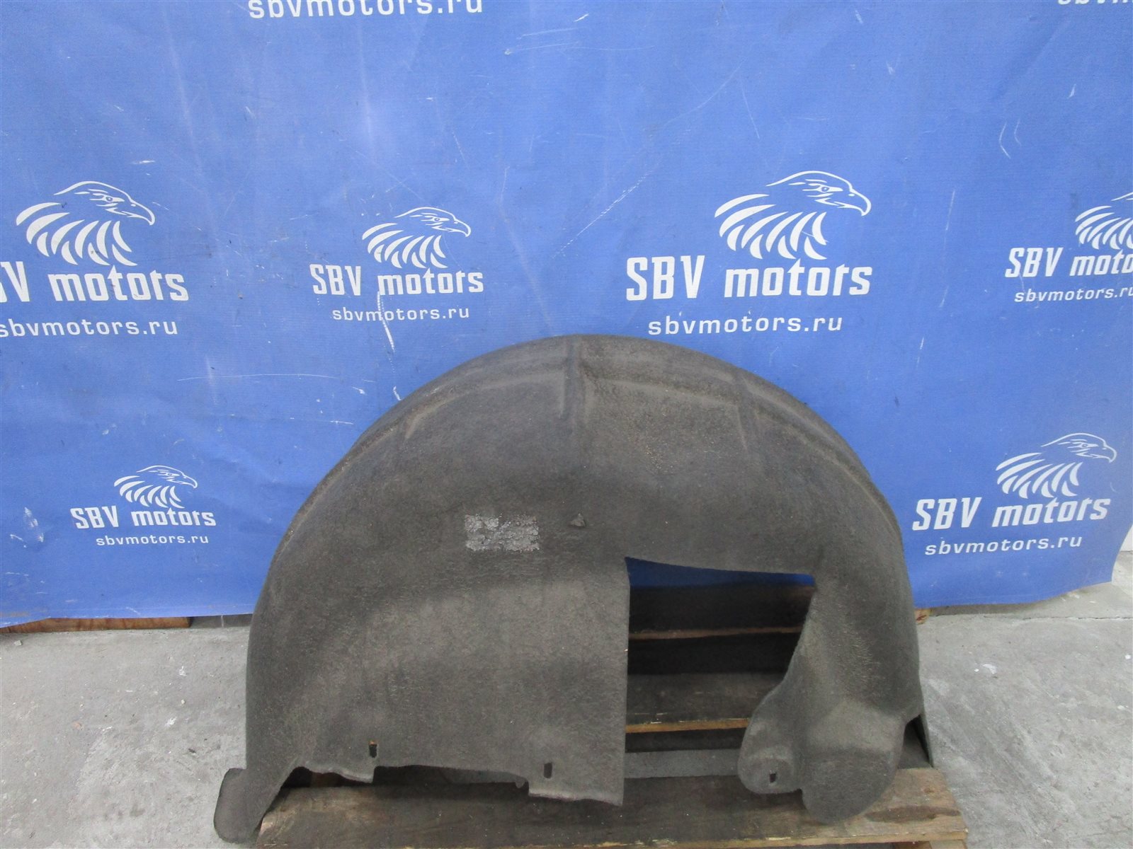 Подкрылок задний Volvo V70 SW59 B5254T6 Подкрылок задний Volvo V70 SW59 B5254T6