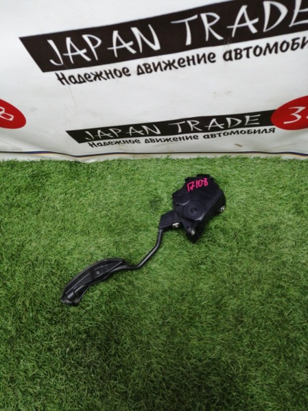 Педаль газа Toyota Педаль газа Toyota